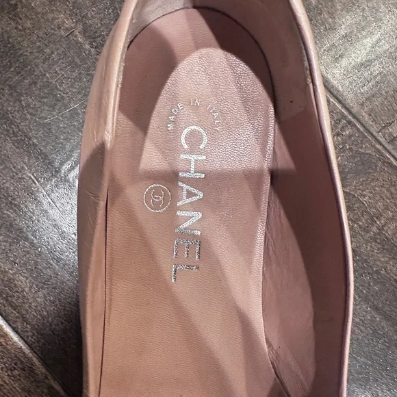 Chanel Women's Pink and Black Flats - Picture 5 of 11